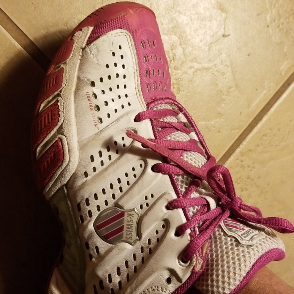 Kswiss - Picture 2 of 4
